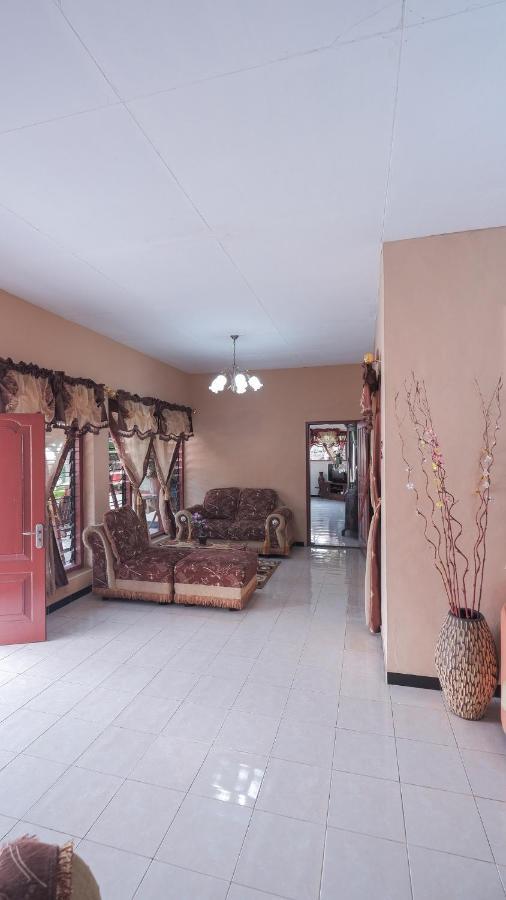 Marry Ind Gunung Kawi Guest House Malang Bumirejo Exteriér fotografie